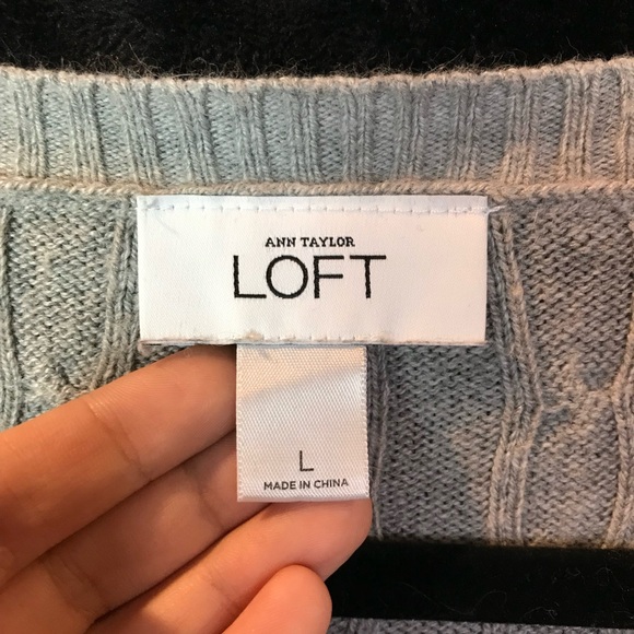 Loft Light Gray Cable Knit Sweater, Soft, Stretch, Sexy V- Neck size L - Picture 11 of 12